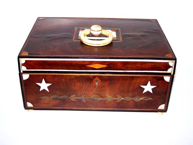 A 19th century Sailor-made ANTIQUE Box, inlaid with Whalebone, Whale Ivory and Baleen, probably from Nantucket circa 1840. — image 2